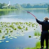 image:imageVEVOR Lake Weed Cutter Pond Aquatic Plant Cutting Tool with 48 in Max Cut Width Sharp and HeavyDuty Steel Blades Pond Rake with 30 ft Throw Rope for Cattail Phragmites Lilly Pads amp Chara2037in